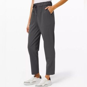 Lululemon Grey Stretch High-Rise Pant 7/8 Length Size 6